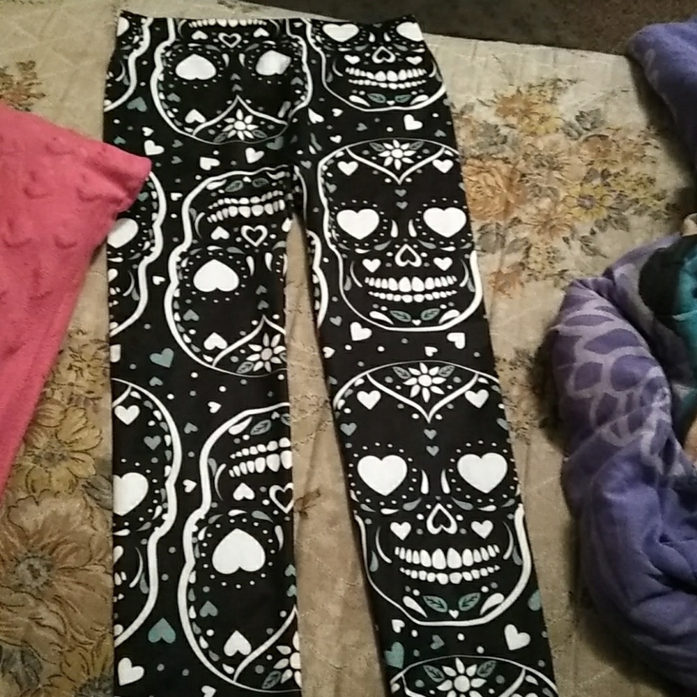 Brand new never worn little girl leggings